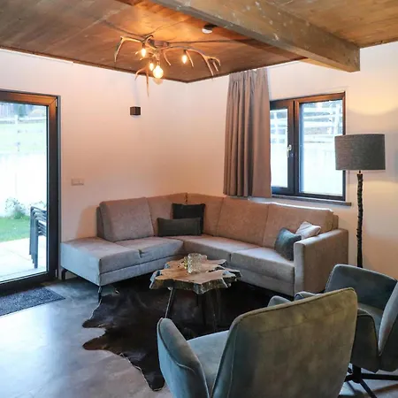 Fuer 8 Personen 別荘 Scherzboden