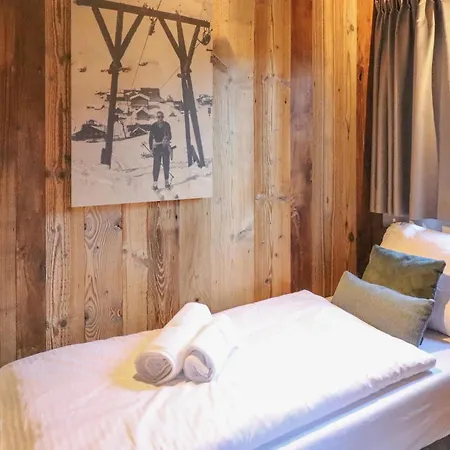 Fuer 8 Personen * Scherzboden