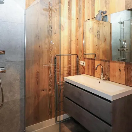 Fuer 8 Personen 別荘